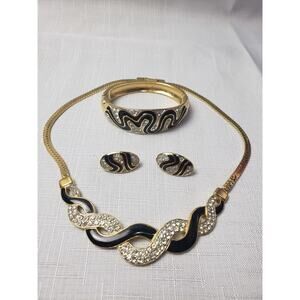 Vintage Jewlery Lot , Trifari Set